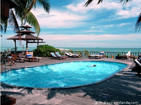 borneo-sipadan-mabul-resort-SMART-pool