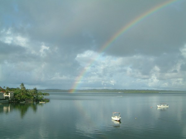yap-manta-ray-bay-regenbogen